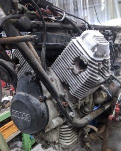 モトグッチ V65SP エンジン