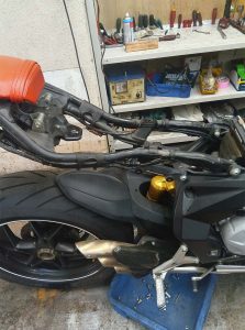 MV Agusta F3 シート下